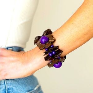 Paparazzi brand - stretch wood bracelet